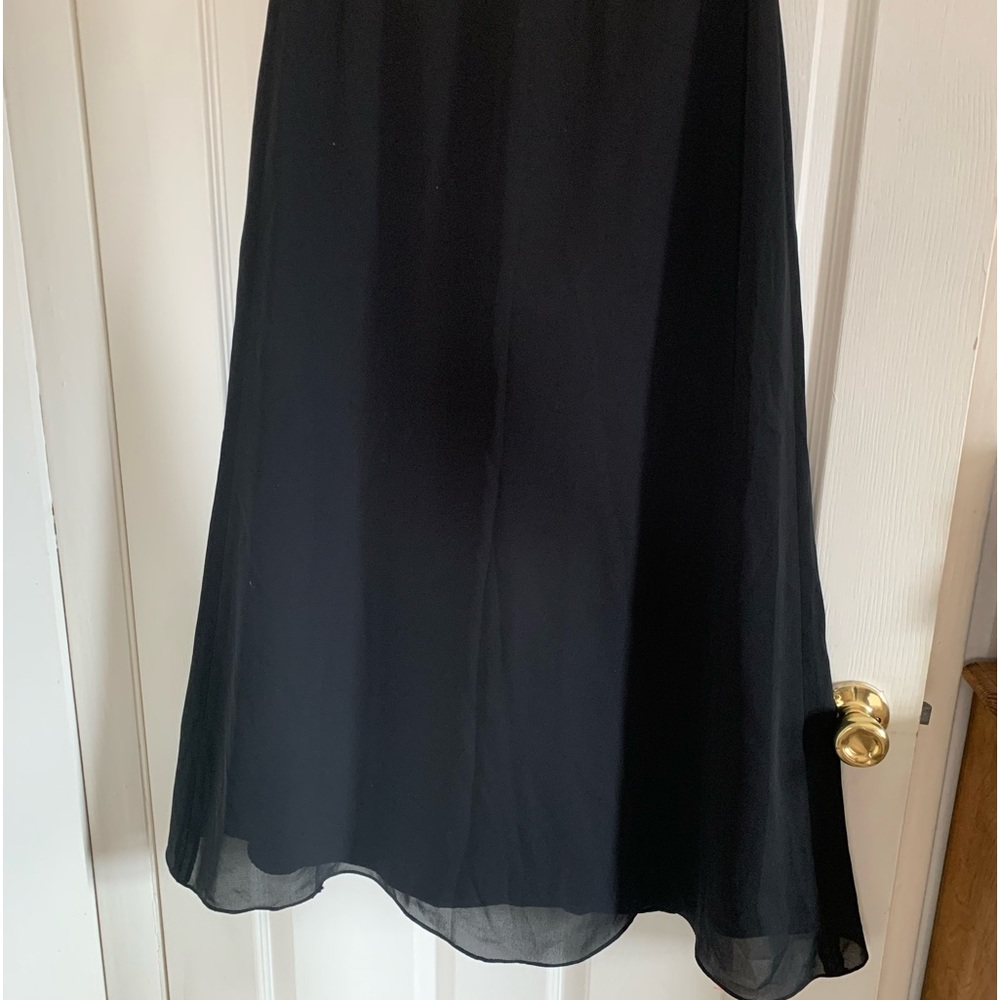 David Warren New York woman size 5 long black skirt layered flowing zippered